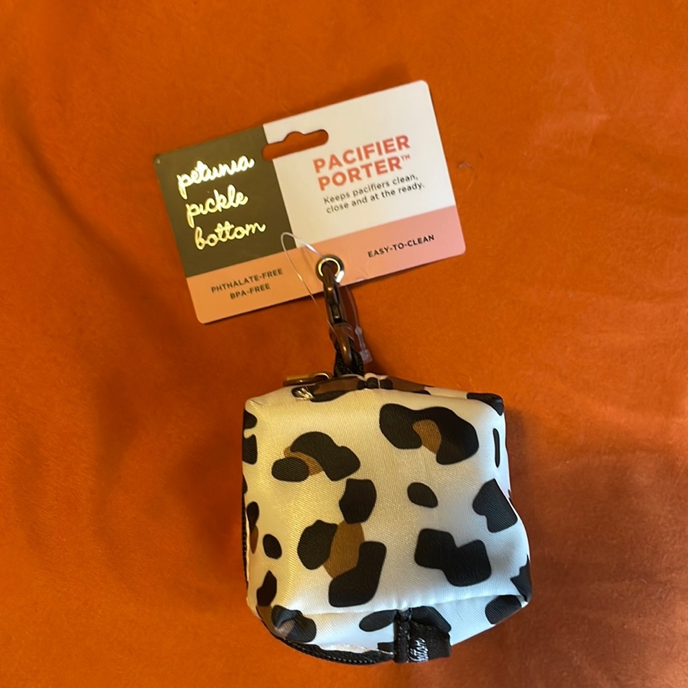 Petunia Pickle Bottom Paci Case